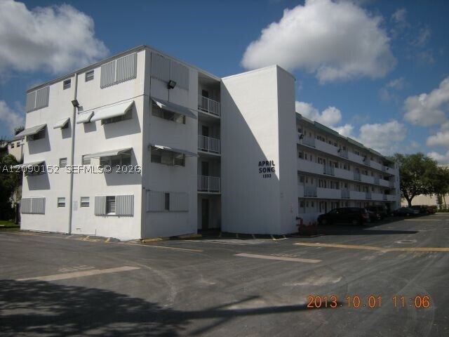 Foto del edificio - 1333 E Hallandale Beach Blvd