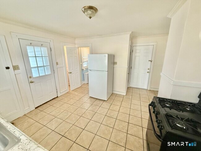 Foto del edificio - 26 Bridgeport Ave