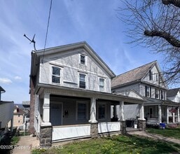 Building Photo - 826 Prospect Ave