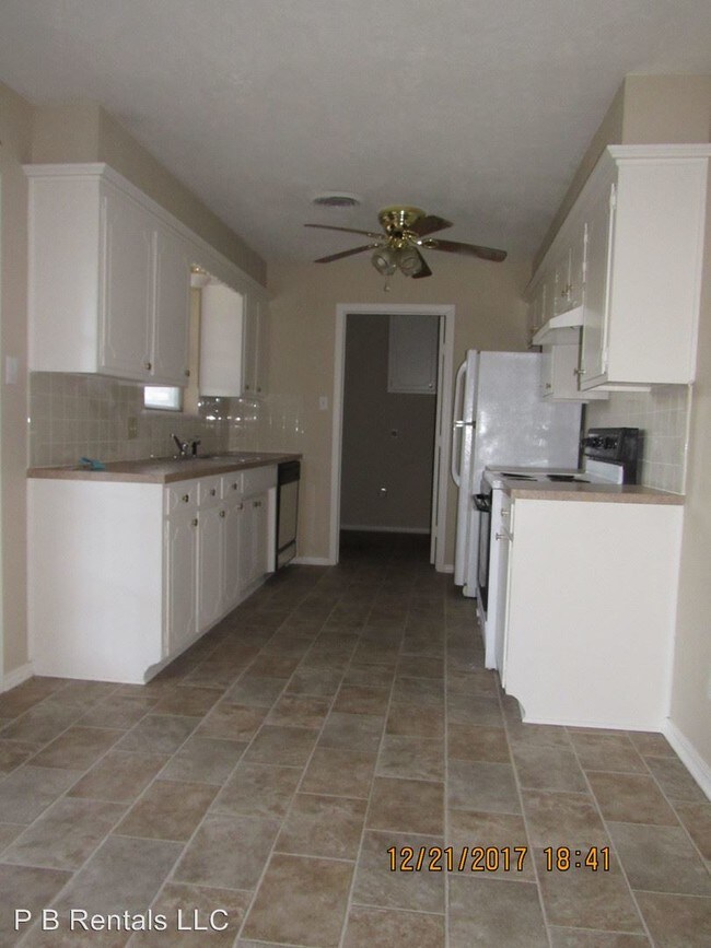 Building Photo - 3 br, 1.5 bath House - 6726 SW Embassy Circle