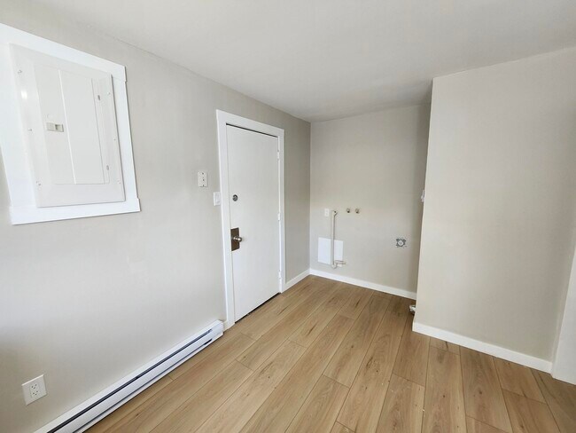 Building Photo - 116 Golden Grove Rd