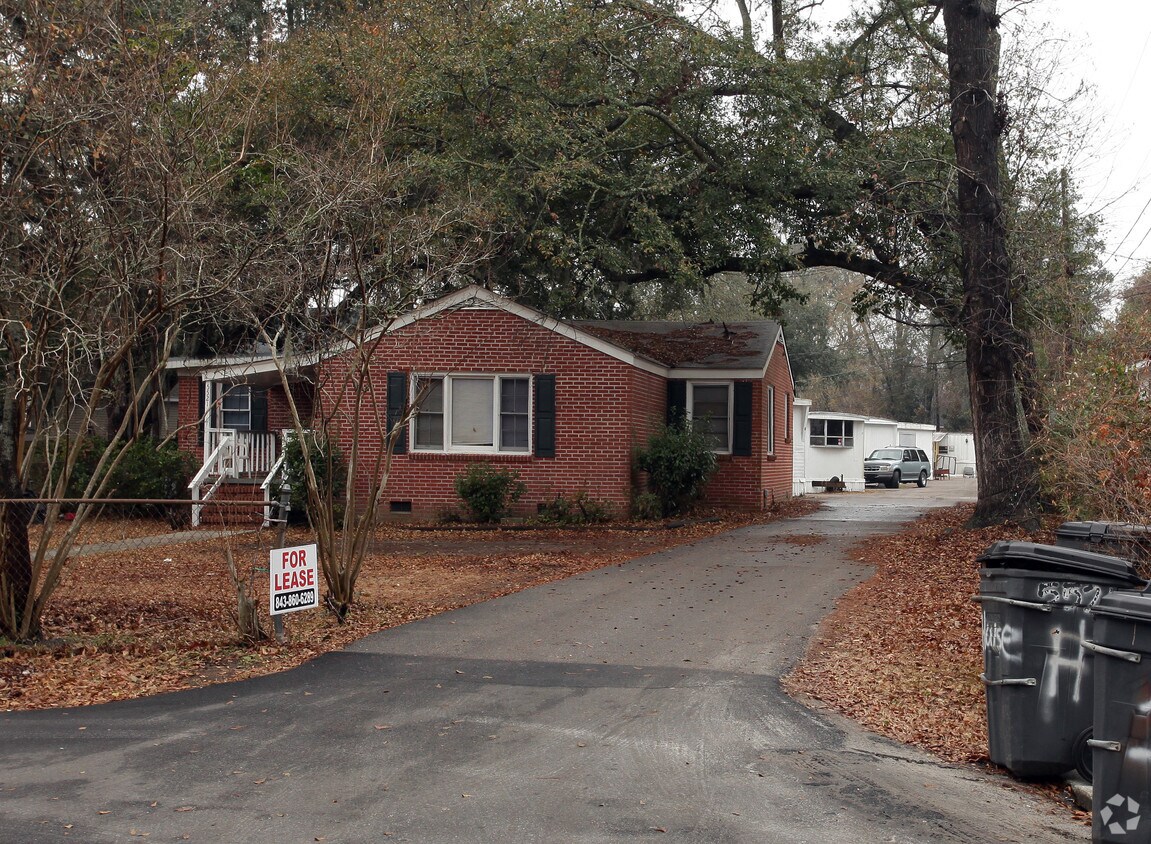 Foto principal - 5521 Garrett Ave