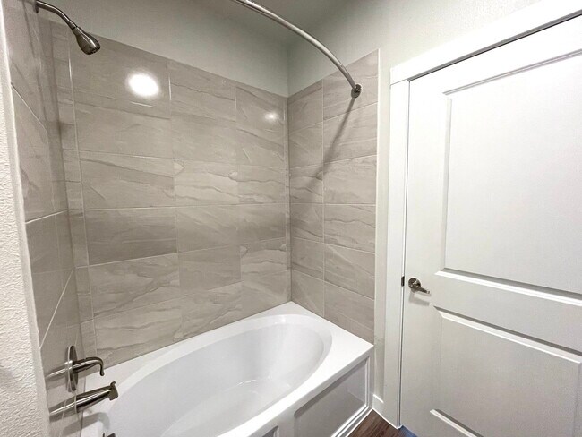 Foto del edificio - 5901 Co Rd 277