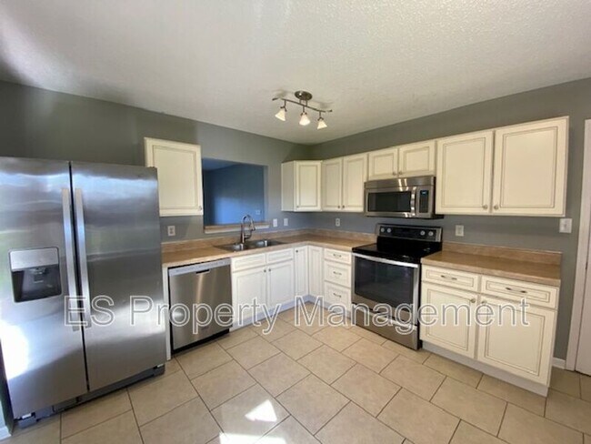 Foto del edificio - 4028 Dogwood Ln