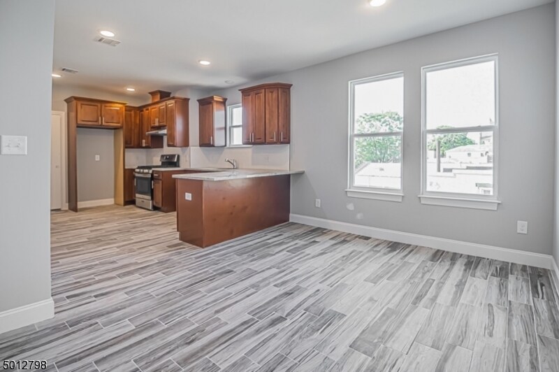 Foto principal - 195 Ridge St