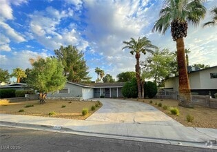 Building Photo - 2618 Burton Ave