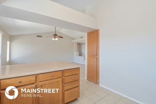 Foto del edificio - 3589 W Capella St