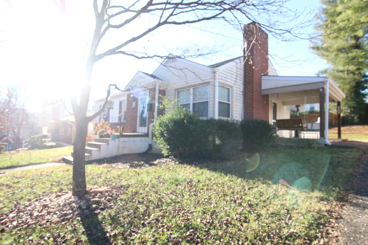 609 Midvale St, Lynchburg, VA 24502 House Rental in Lynchburg, VA
