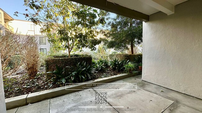 Building Photo - Sweet 1Bedroom at resort-like Watergate wi...