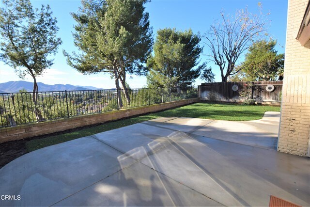 Foto del edificio - 5080 Laurel Park Dr