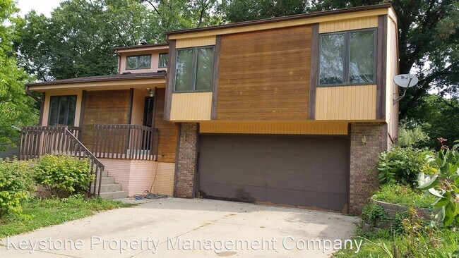 Building Photo - 4 br, 2.5 bath House - 1546 Buresh Avenue