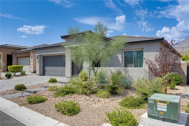 Building Photo - 165 Springbough Ln