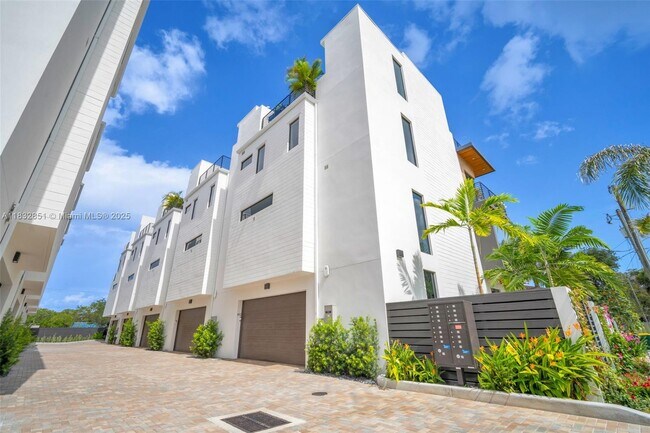 Foto del edificio - 820 NE 2nd St