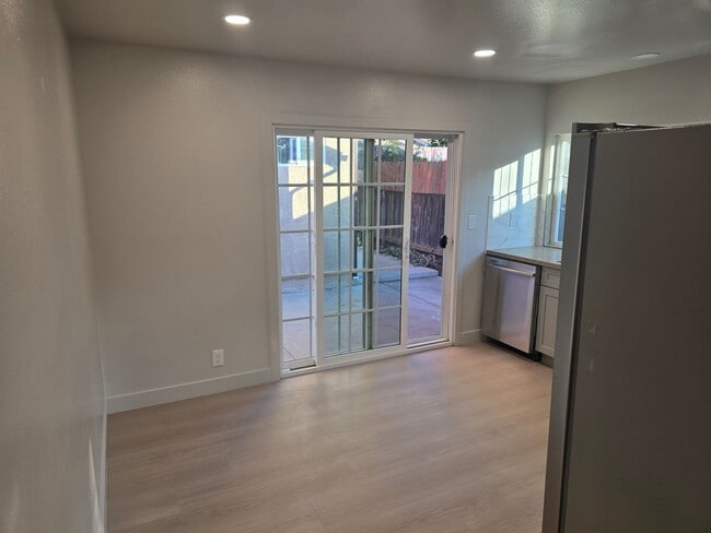 Building Photo - Two-bedroom house in Mira Mesa WITH SOLAR!