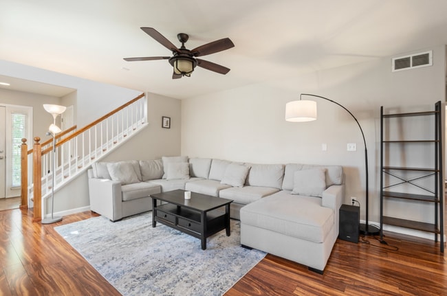 Building Photo - Low-Maintenance Living in Colorado Springs...