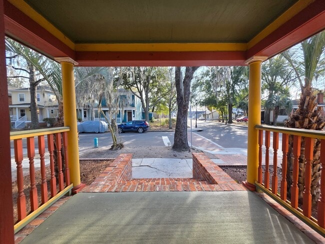 Foto del edificio - 1102 E 33rd St