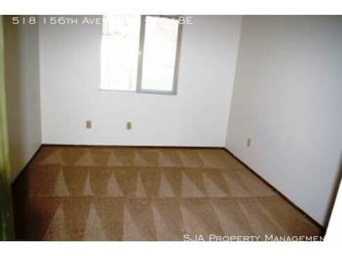 Building Photo - One Bedroom Apartment in Lake Hills-Bellevue