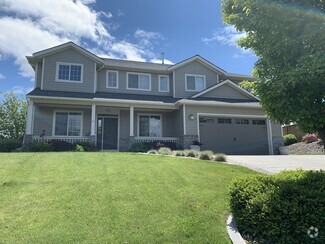 Building Photo - 1715 NW Nicole Ct