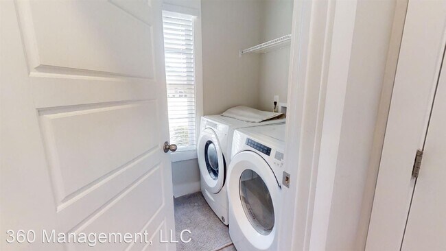 Building Photo - 3 br, 2 bath House - 1296 Fox Tail Lane