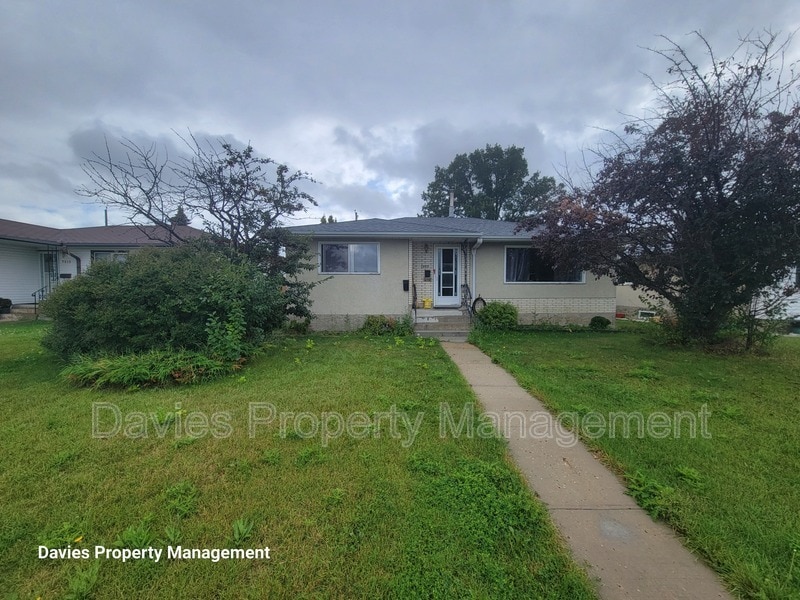 Primary Photo - 7823-132A 132a Ave NW