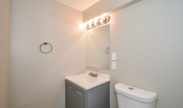 Building Photo - 5500 Mosswood Ln