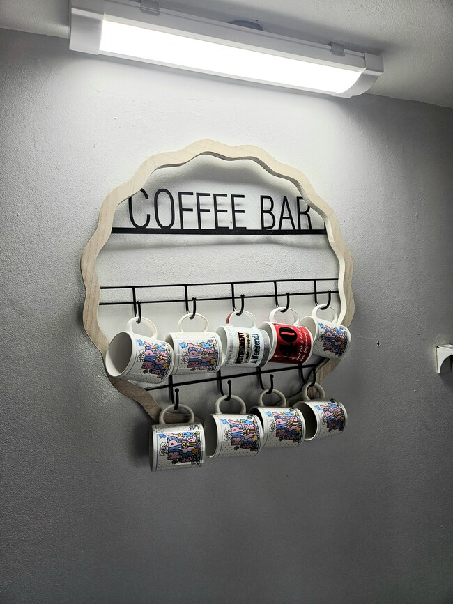 Building Photo - 800 18th Ave NE