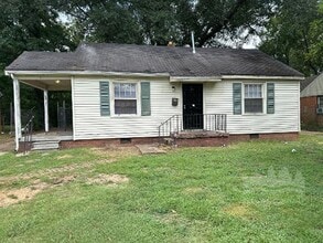 Building Photo - 1240 Robin Hood Ln