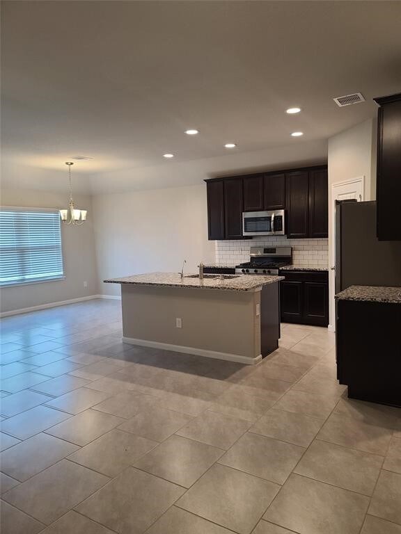 Foto del edificio - 18315 Pin Oak Lake Dr