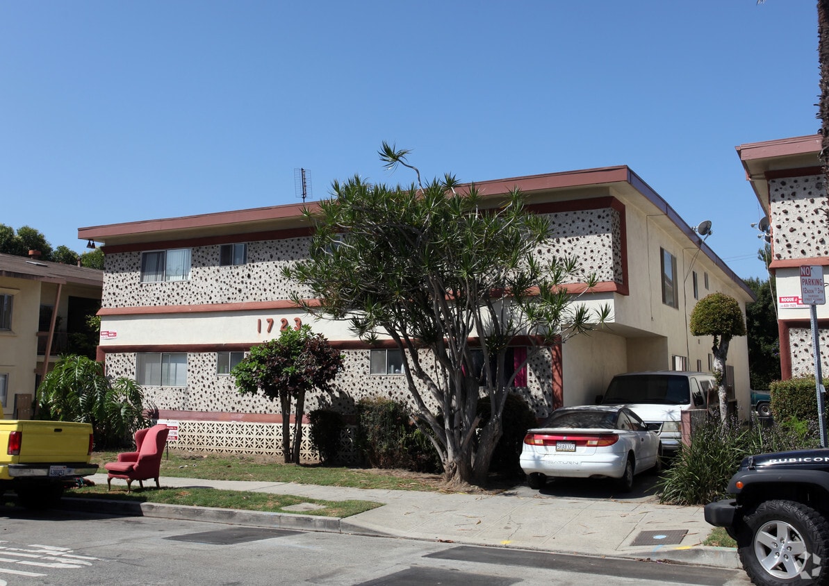 Building Photo - 1723 S Westgate Ave