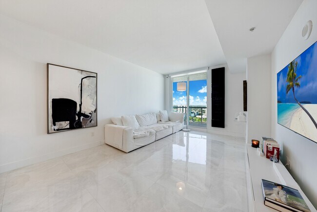 Foto del edificio - 315 NE 3rd Ave