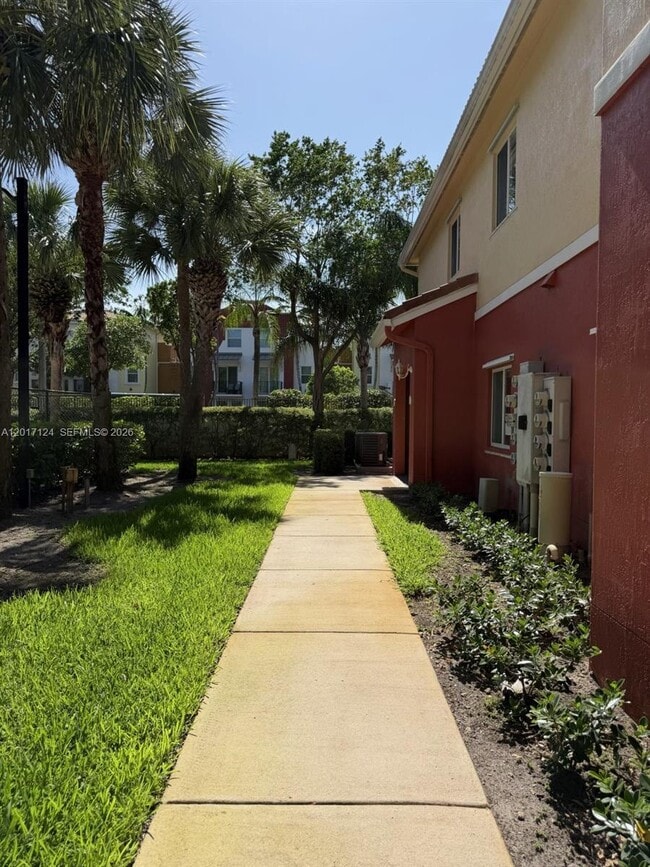 Building Photo - 3335 Palomino Dr