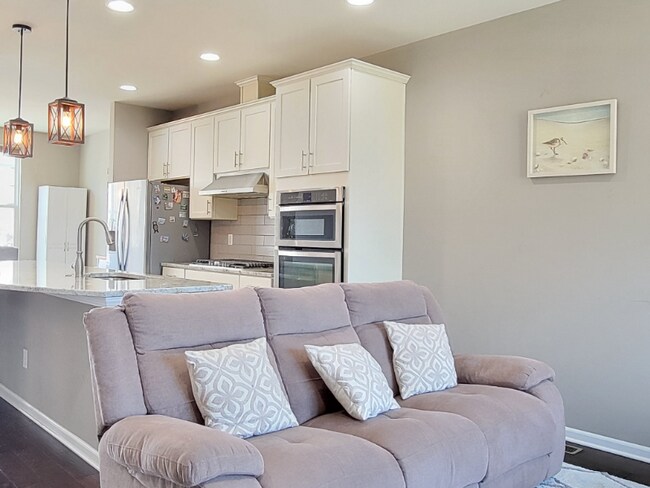 Building Photo - 2738 Helmsdale Cir