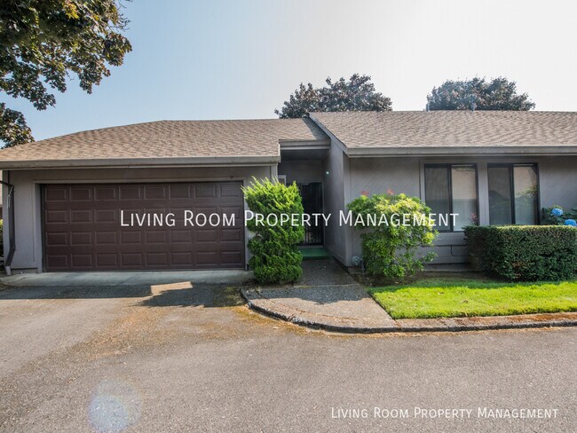 Building Photo - Lovely One-Level Ranch with Private and Co...