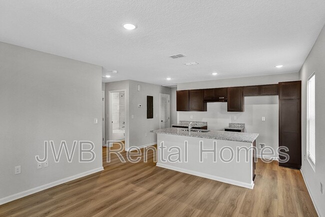 Building Photo - 1339 Hart St