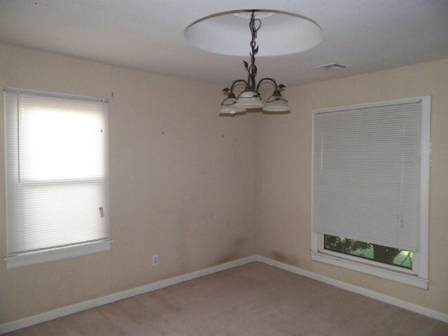 Building Photo - 3 bedroom home in North West Lawton