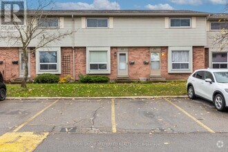 Building Photo - 226-226 Highview Ave W