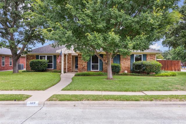 Foto principal - 109 Jasmine Ct