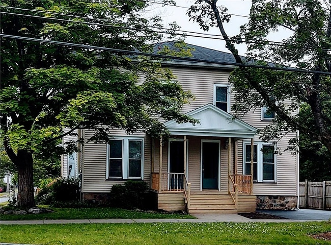 Building Photo - 306 W Main St