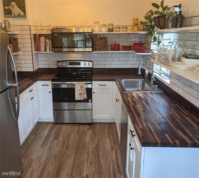 Foto del edificio - 2 br, 1 bath House - 4434 14th Ave S
