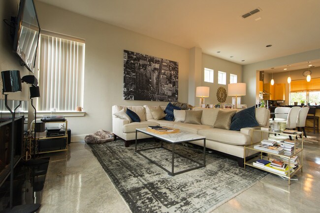 Building Photo - 1206 Fairmount Ave