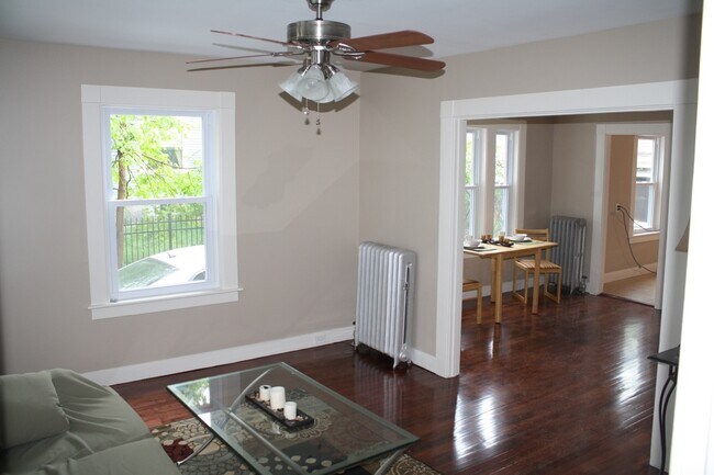 Building Photo - 168 Sagamore St