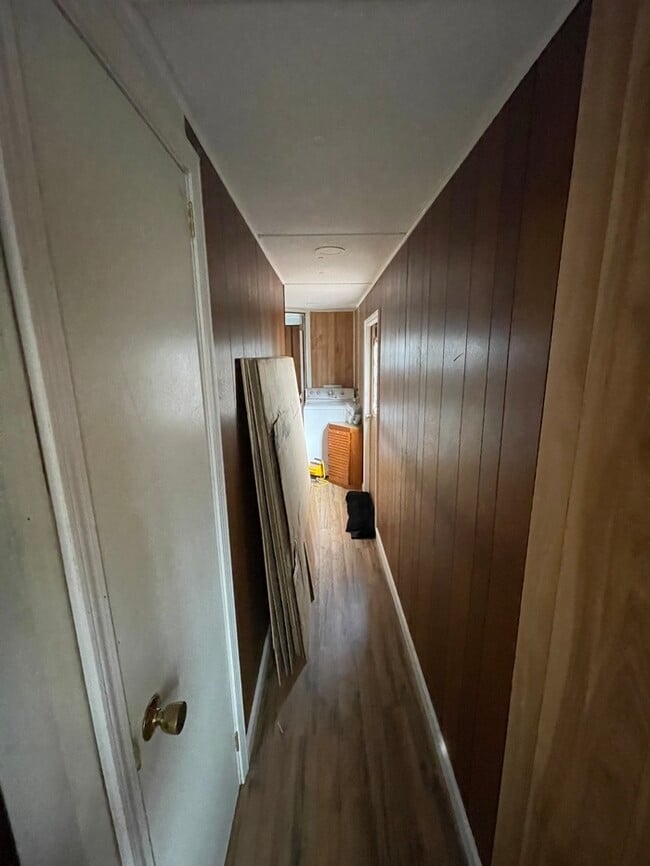 Building Photo - 120 Stocks Dr