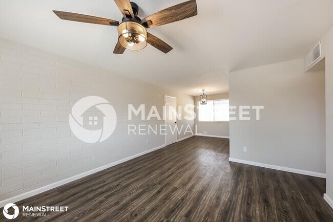 Foto del edificio - 1328 E CHRISTY DR, PHOENIX, AZ 85020