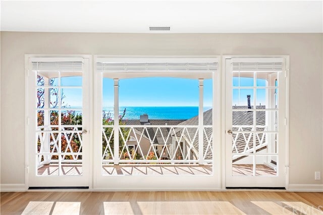 Foto del edificio - 1259 Cliff Dr