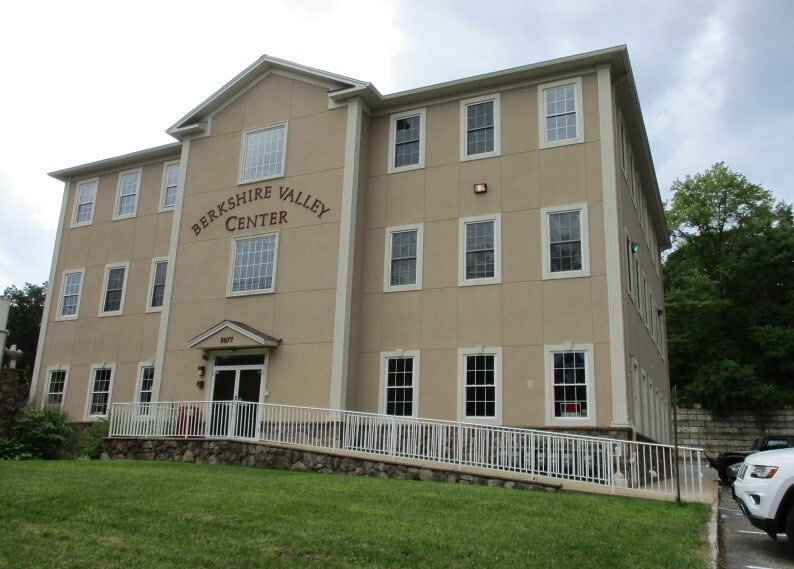 5677 Berkshire Shire Rd Unit 301, Oak Ridge, NJ 07438 Condo for Rent