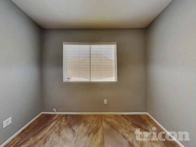 Building Photo - 2030 Maui Surf Ave