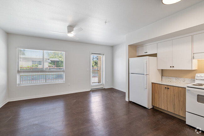 Unit - 304 - Kitchen and living area - Vista Woods