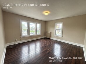 Building Photo - 1246 Dufferin Pl
