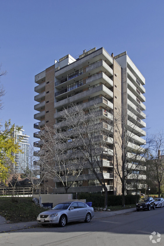 Building Photo - 66 High St E