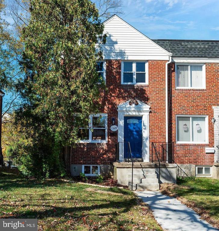 Primary Photo - 1328 Deanwood Rd